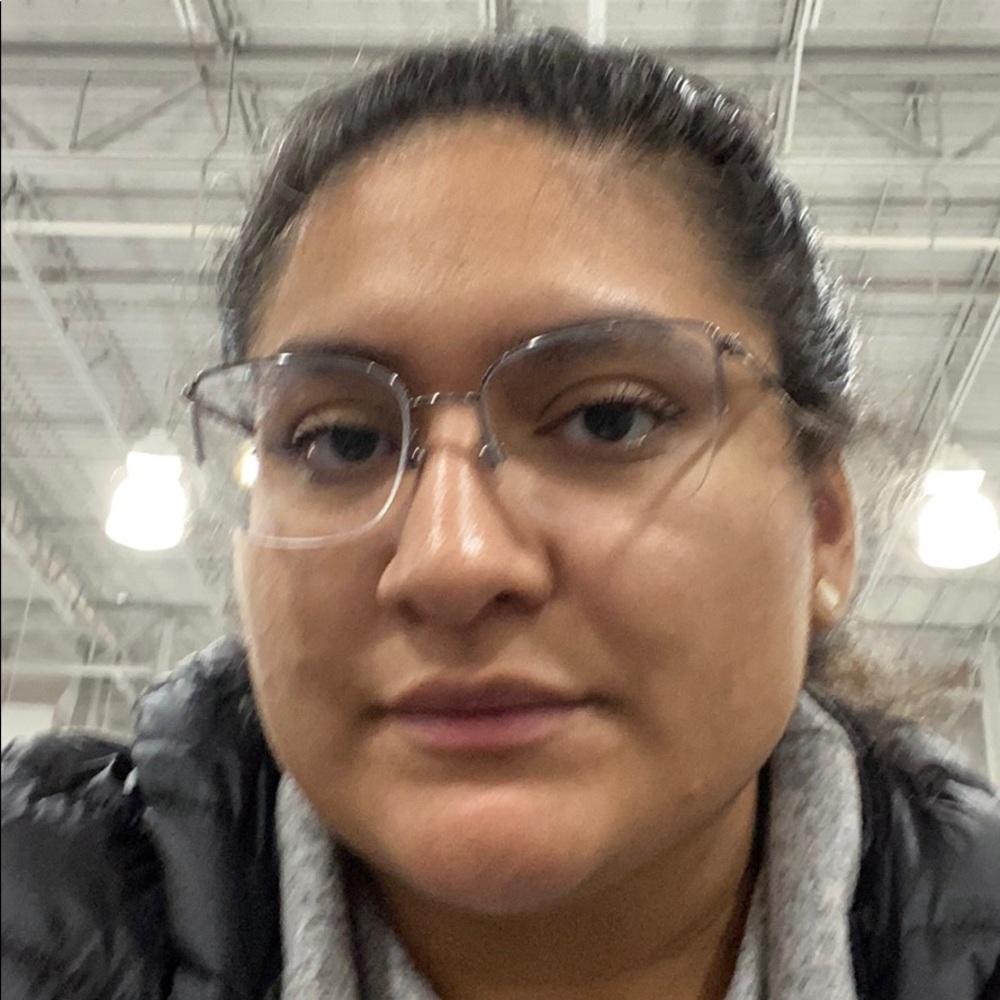 Meet your Posher, Andrea